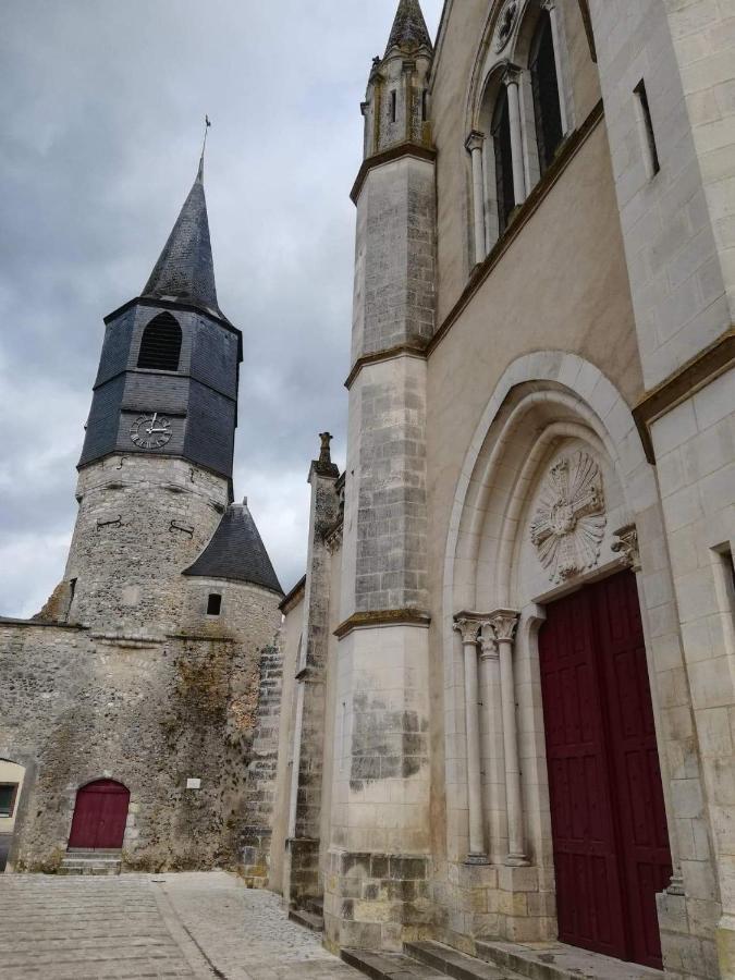 Le Loft Montargis Gien Maison De Ville サント・ジュヌヴィエーヴ・デ・ボワ エクステリア 写真