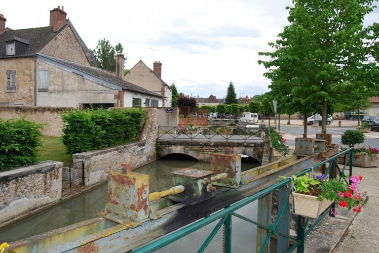 Le Loft Montargis Gien Maison De Ville サント・ジュヌヴィエーヴ・デ・ボワ エクステリア 写真